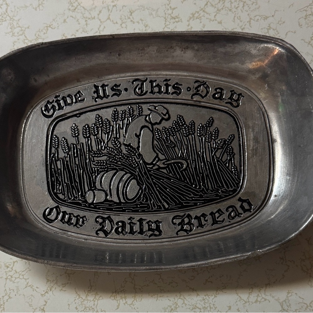 Vintage Wilton Armetale Vintage Silver Bread Tray